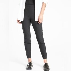 Athleta Siena Gray Knit Skinny Pants Size 4 
27.5” Inseam in excellent condition